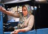 Indonesian single mother makes ends meet as autorickshaw driver | Women News