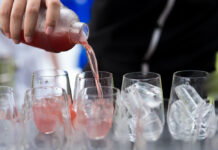 How to keep your ice tasting fresh and nice ?