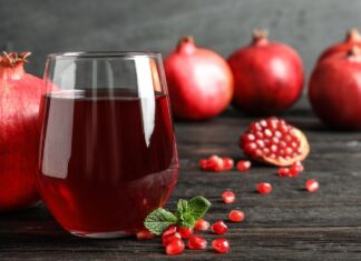 Nutritionist shares 10 collagen-boosting drinks to slow skin ageing