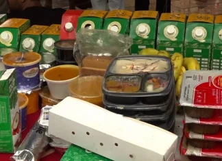Anonymous food donations reach Indian student protesters | Newsfeed
