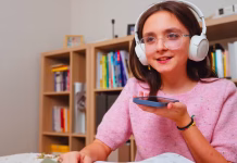 How do computers talk with voices that sound like people?