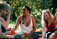 A lot of casual friends, or only a few you’re really close with? New research questions that trade-off