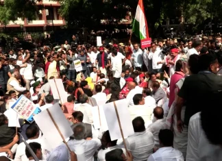 Indian opposition leaders detained during voter lists protest | Newsfeed